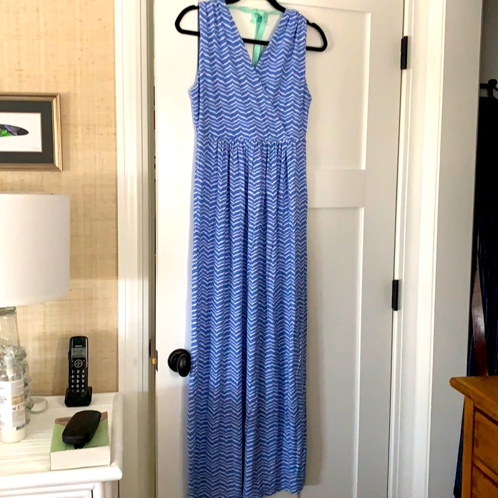 Vineyard Vines v-neck maxi dresss